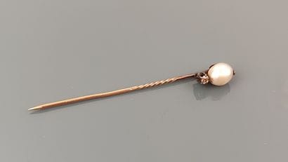 Tie pin in 585°/°° yellow gold set with a...