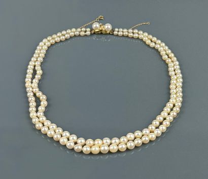 Necklace composed of two rows of cultured...