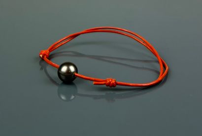 Bracelet cuir orange réglable et perle de...