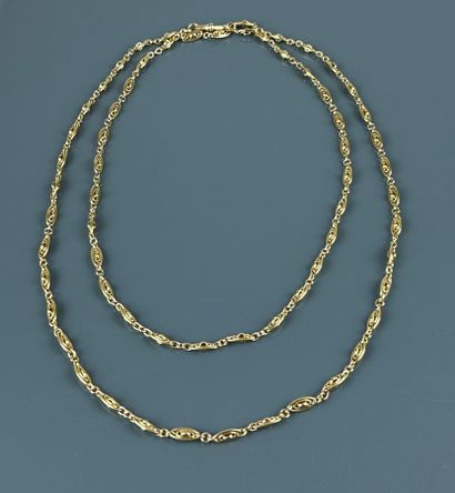 Gold watch chain with navette links. 
Length:...
