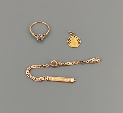 Lot in yellow gold 750°/°° including :
-...
