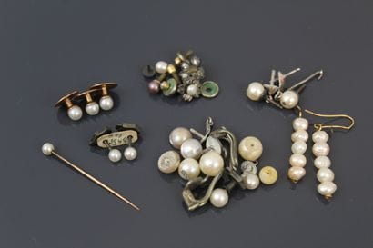 Scrap gold, silver and mountings adorned...