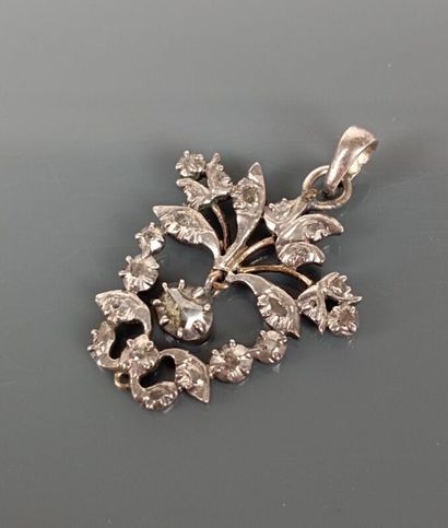 Silver pendant 800°/°° chased with tulip...