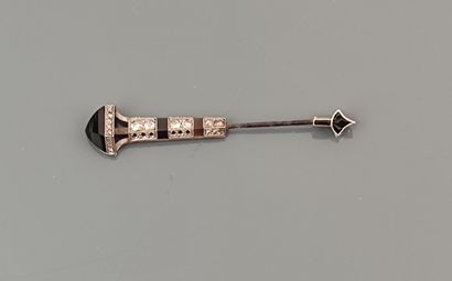 Tie pin in platinum 850°/°° set with sections...