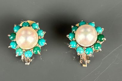 Pair of ear clips in 750°/°° white gold adorned...