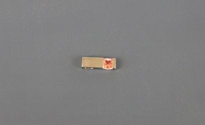 Pendant in 750°/°° white gold set with a...