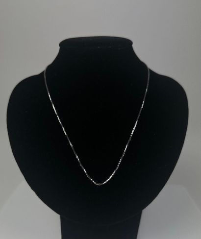 White gold 750°/°° chenille chain with lobster...