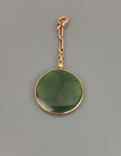 Good-luck medallion in yellow gold 750°/°°...