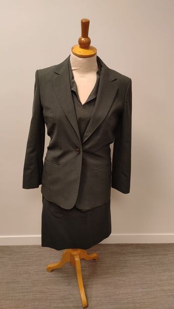 LOUIS VUITTON Uniforme
Ensemble en en laine...