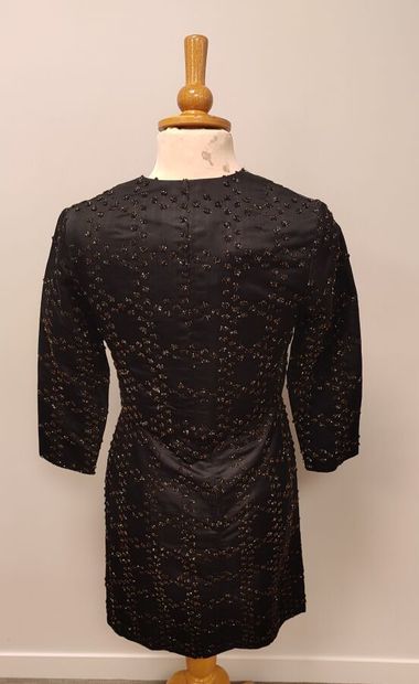 MIKI - KANEBO Ginza Tokyo
Miki
Tailleur jupe...