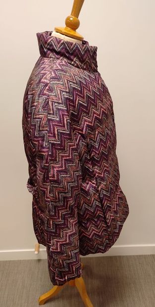 MISSONI
Doudoune en soie imprimée de chevrons...