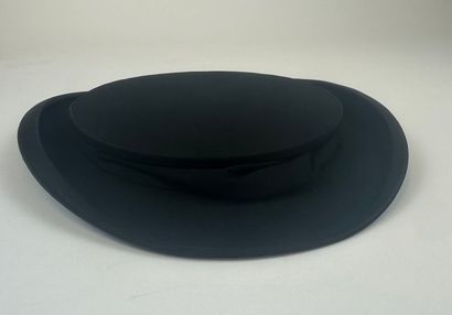 Lot de cinq chapeaux en feutrine dont un...