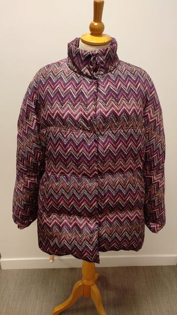 MISSONI
Doudoune en soie imprimée de chevrons...