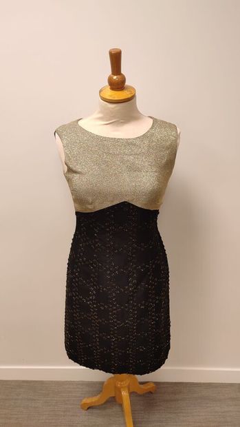 MIKI - KANEBO Ginza Tokyo
Miki
Tailleur jupe...