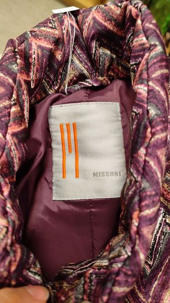 MISSONI
Doudoune en soie imprimée de chevrons...