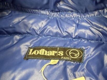 LOTHAR'S 
Doudoune en nylon bleu matelassé...