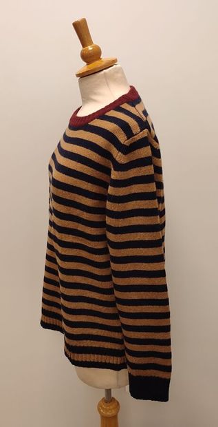 MAX MARA Week End, 
Pull ras du cou en laine...