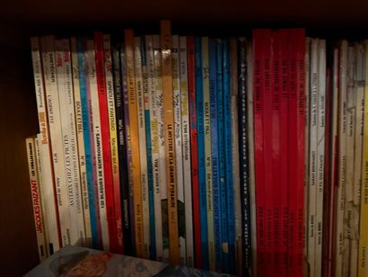 Important lot de bandes dessinées comprenant...