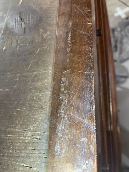 Secrétaire en noyer blond ouvrant par un...