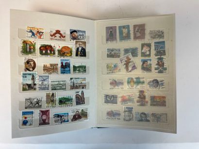 Ensemble de 4 albums de timbres : pays et...