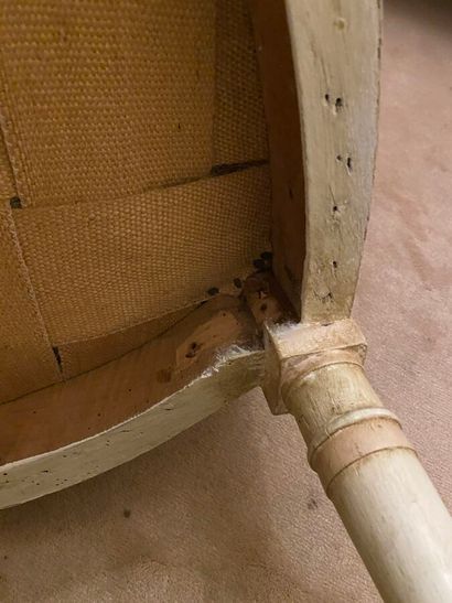 Cabriolet en bois relaqué d'époque Directoire,...