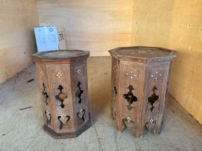 Deux tables marocaines en bois sculpté et...