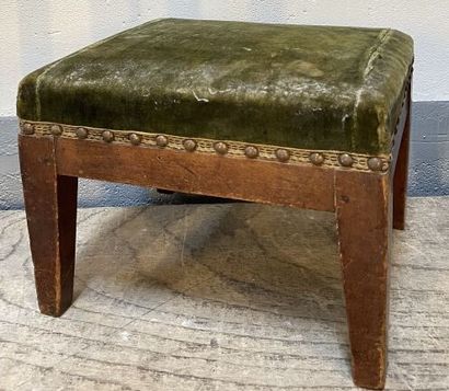 Chaise en placage d'acajou à dossier à enroulement...