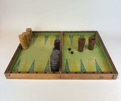 Jeux de backgammon composé d'un coffret en...