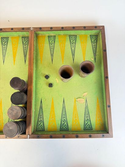 Jeux de backgammon composé d'un coffret en...