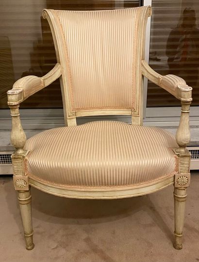 Cabriolet en bois relaqué d'époque Directoire,...
