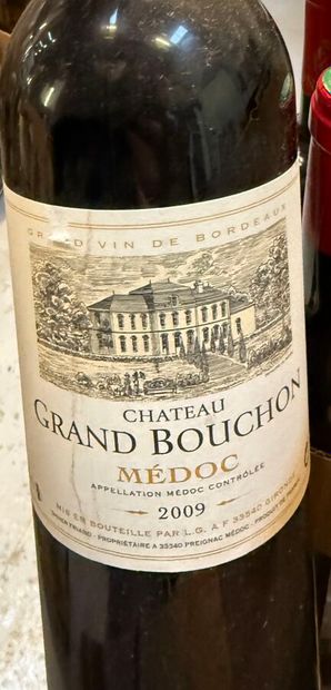 Ensemble de 26 bouteilles de Bordeaux comprenant...