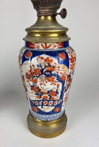 JAPON ou SAMSON
Deux assiettes, deux vases...