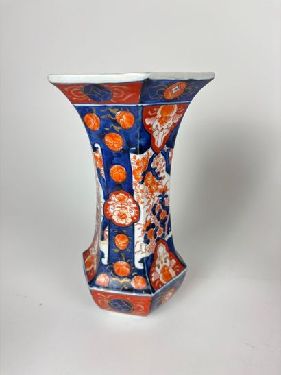 JAPON ou SAMSON
Deux assiettes, deux vases...