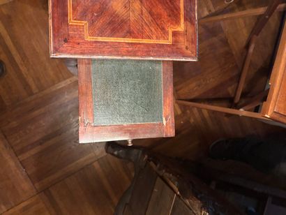 Veneered writing table inlaid with fillets,...