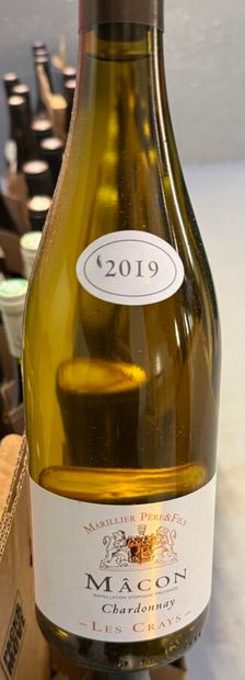 Ensemble de 43 bouteilles de Chardonnay comprenant...