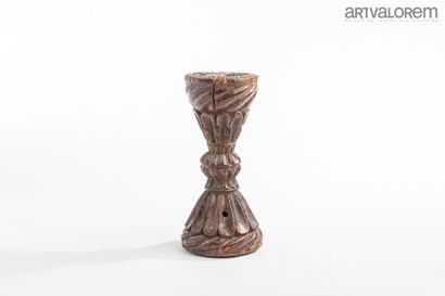 BERBÈRES (Maroc)
Tampon en bois à superbe...