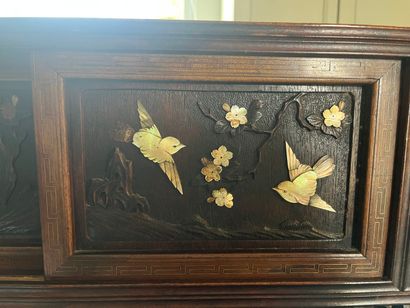 JAPON - Début XXème siècle
Cabinet en bois...