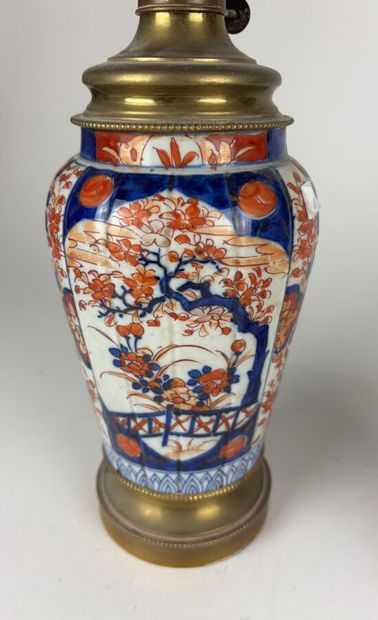 JAPON ou SAMSON
Deux assiettes, deux vases...