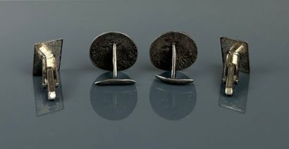 Paire de boutons à manchette en argent 950°/°°
Orfèvre...
