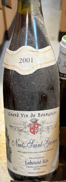 Ensemble de 28 bouteilles de vins rouges...