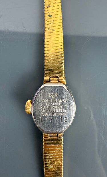 Lot de trois montres bracelets comprenant...