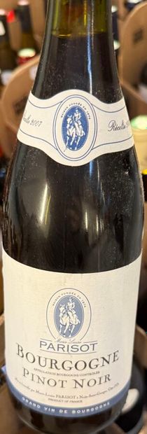 Ensemble de 32 bouteilles de vins rouges...