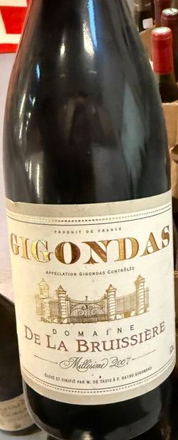 Ensemble de 33 bouteilles de vins rouges...