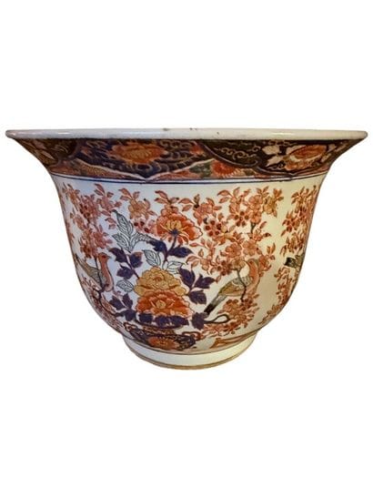 JAPON
Cache pot Imari en porcelaine émaillée...