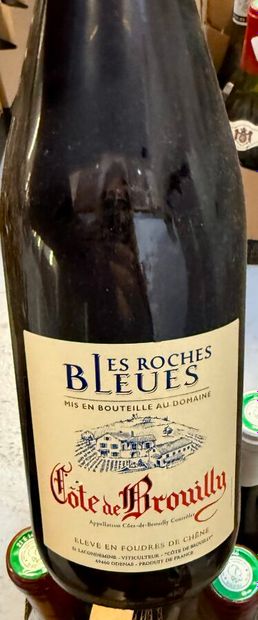Ensemble de 28 bouteilles de vins rouges...