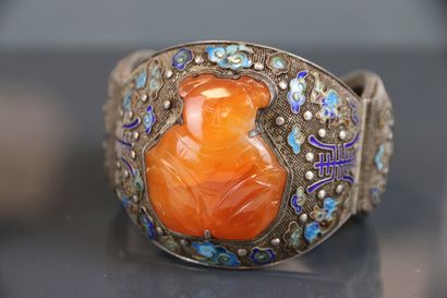 CHINE
Deux bracelets en argent 800°/°° à...
