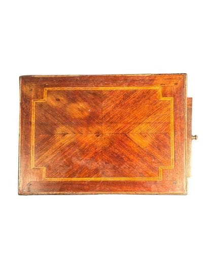Veneered writing table inlaid with fillets,...