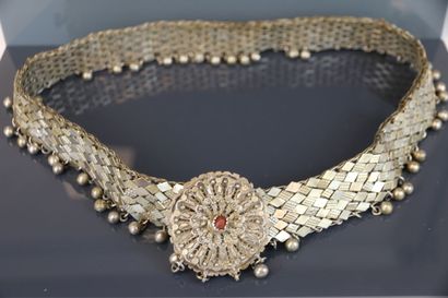 TURQUIE, XXème
Ceinture de mariée en argent...