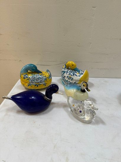 MANNETTE CANARDS
Lot comprenant :
- une collection...