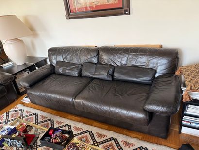 GERARD GUERMONPREZ (20th)
Sofa and two armchairs...